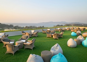 Wohnanlage Hoteltyp am Strand von Surin