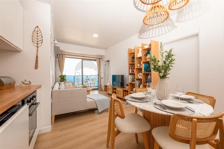 Der Komplex befindet sich in der Endphase des Baus, 150 Meter vom Meer entfernt