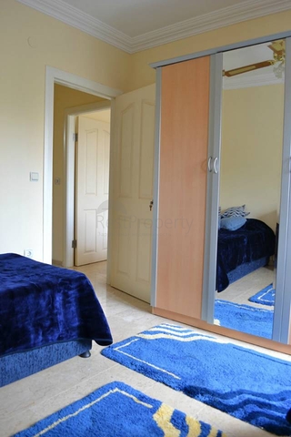 Möblierte Wohnung in einem schönen Komplex in Mahmutlar zu vermieten