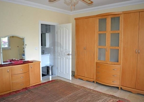 Möblierte Wohnung in einem schönen Komplex in Mahmutlar zu vermieten