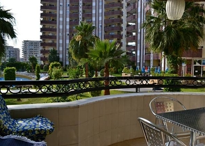 Möblierte Wohnung in einem schönen Komplex in Mahmutlar zu vermieten