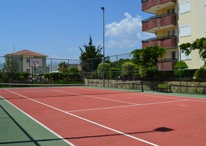 Möblierte Wohnung in einem schönen Komplex in Mahmutlar zu vermieten