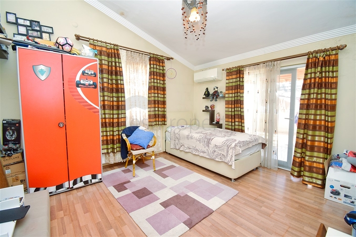 Wohnung mit 5+1 Doppelhaushälfte in Meidankavagy - Antalya 