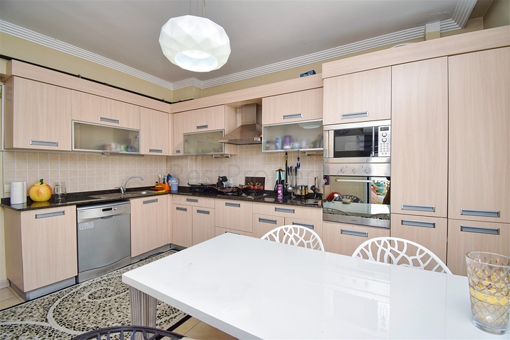 Wohnung mit 5+1 Doppelhaushälfte in Meidankavagy - Antalya 