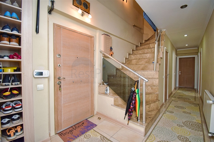 Wohnung mit 5+1 Doppelhaushälfte in Meidankavagy - Antalya 