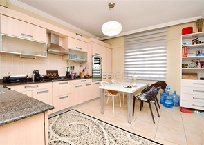 Wohnung mit 5+1 Doppelhaushälfte in Meidankavagy - Antalya 