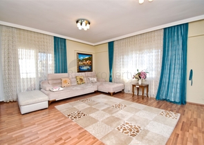 Wohnung mit 5+1 Doppelhaushälfte in Meidankavagy - Antalya 