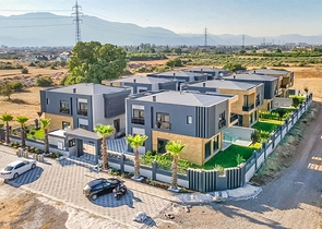 5+1-Villen im Stadtteil Doshemealty - Antalya