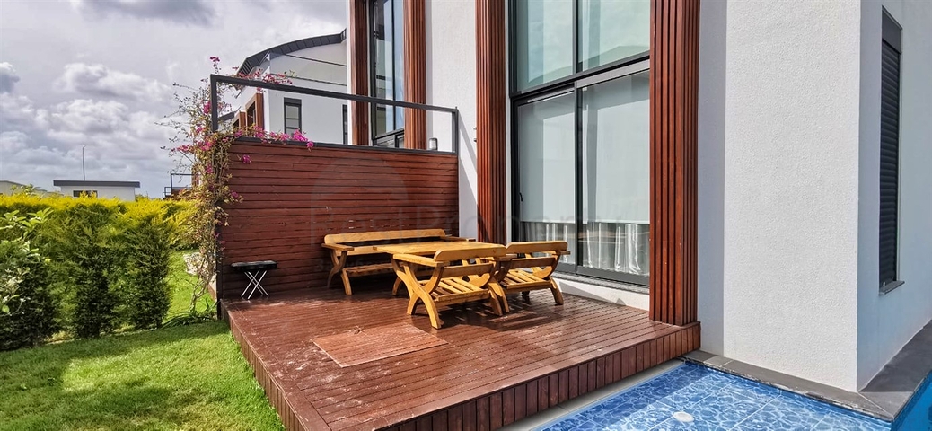 Villa mit 5+1 Grundriss in Side Antalya 