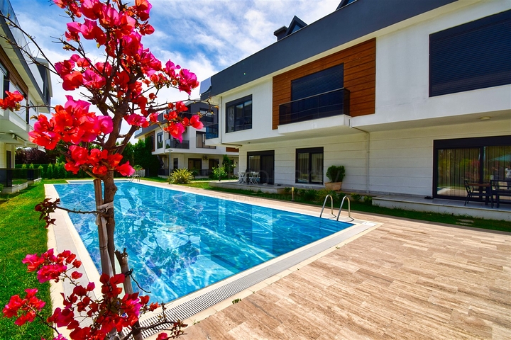 3+1 Wohnung in der Wohngegend Güzeloba - Antalya  