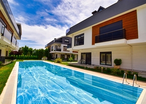 3+1 Wohnung in der Wohngegend Güzeloba - Antalya  