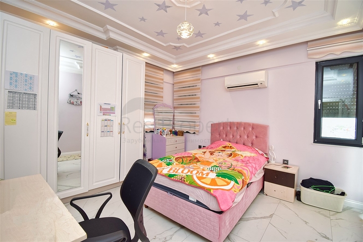 Wohnung 5+1 Duplex in der Wohngegend Çaglayan - Antalya 