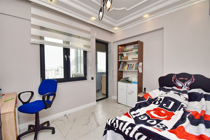 Wohnung 5+1 Duplex in der Wohngegend Çaglayan - Antalya 