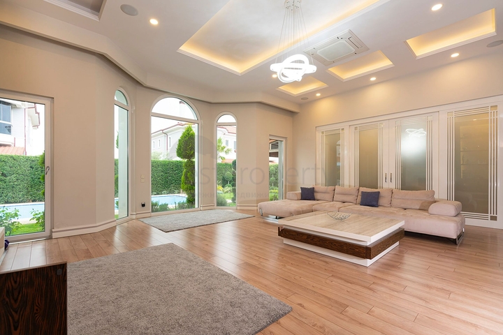 Villa mit 4+2 Grundrissen in der Region Doshemealty - Antalya 