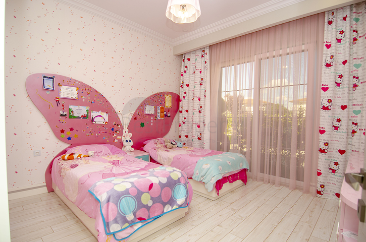 Villa mit 4+2 Grundrissen in der Region Doshemealty - Antalya 