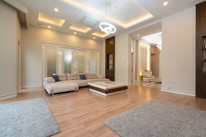 Villa mit 4+2 Grundrissen in der Region Doshemealty - Antalya 