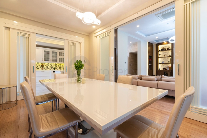 Villa mit 4+2 Grundrissen in der Region Doshemealty - Antalya 