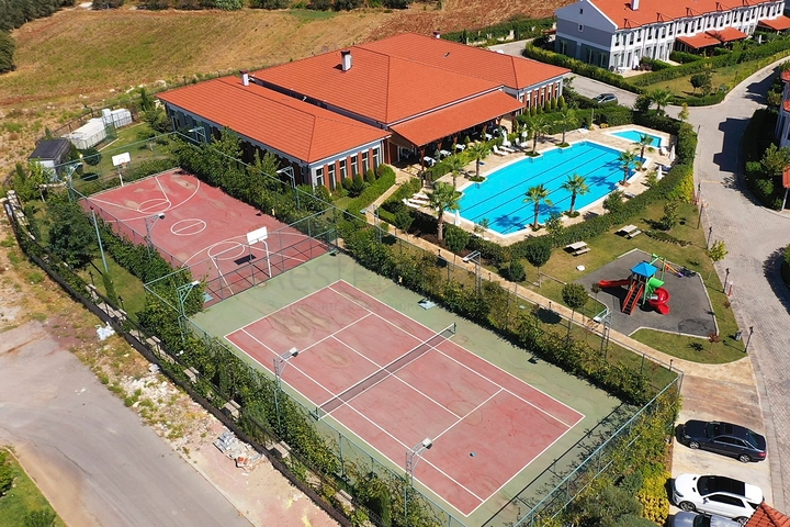 Villa mit 4+2 Grundrissen in der Region Doshemealty - Antalya 