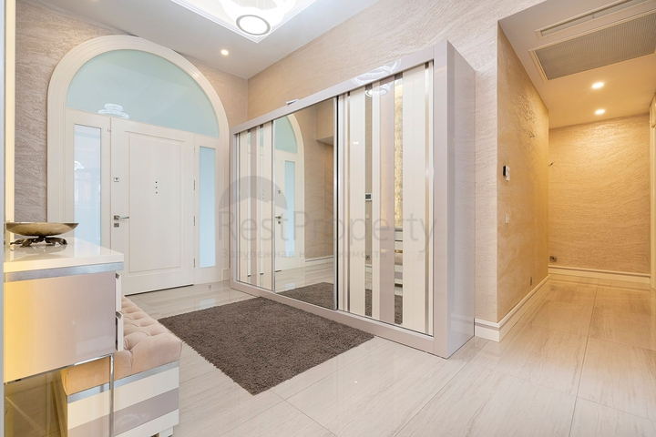 Villa mit 4+2 Grundrissen in der Region Doshemealty - Antalya 