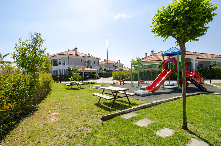 Villa mit 4+2 Grundrissen in der Region Doshemealty - Antalya 