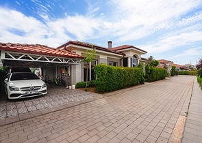 Villa mit 4+2 Grundrissen in der Region Doshemealty - Antalya 