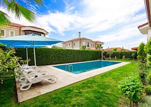 Villa mit 4+2 Grundrissen in der Region Doshemealty - Antalya 