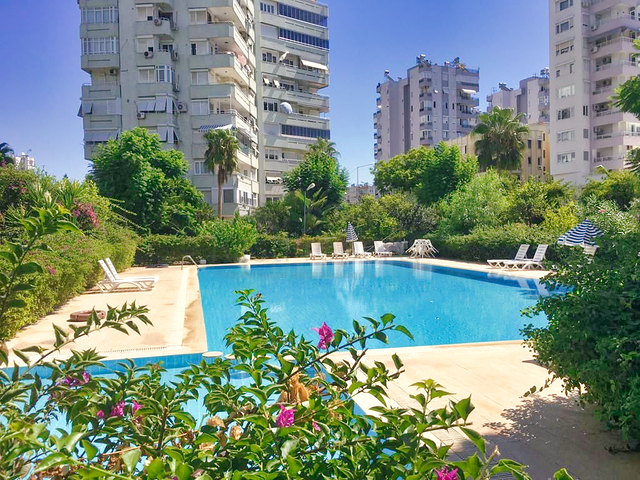 Wohnung mit 3+1 Grundriss im Wohnbezirk Shirinyaly - Antalya  Wohnung mit 3+1 Grundriss im Wohnbezirk Shirinyaly - Antalya