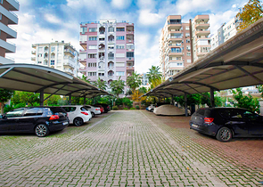 2+1 Wohnung in der Wohngegend Güzeloba - Antalya 