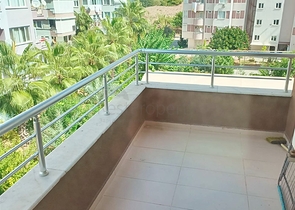 2+1 Wohnung in der Wohngegend Güzeloba - Antalya 