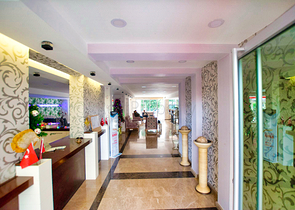 2+1 Wohnung in der Wohngegend Güzeloba - Antalya 