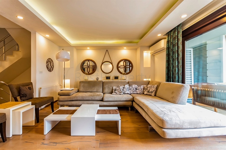 Villa mit 5+2 Grundrissen in Sarysu - Antalya