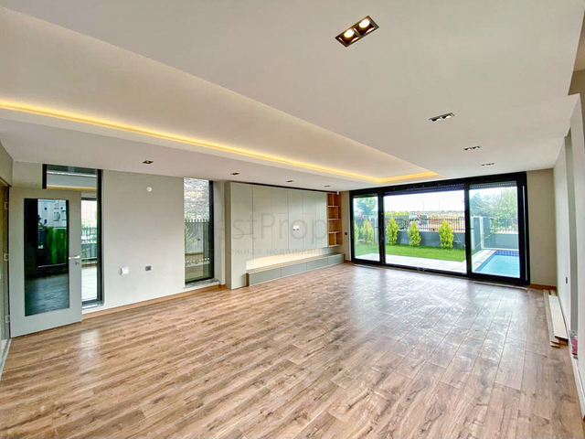 5+1-Villa im Stadtteil Ermenek - Antalya