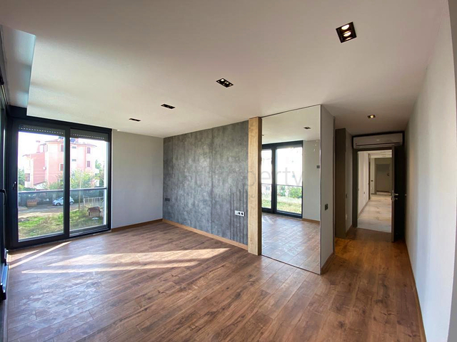 5+1-Villa im Stadtteil Ermenek - Antalya