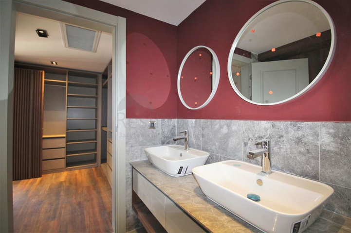 Villa mit 6+1 Grundriss in der Wohngegend Güzeloba - Antalya