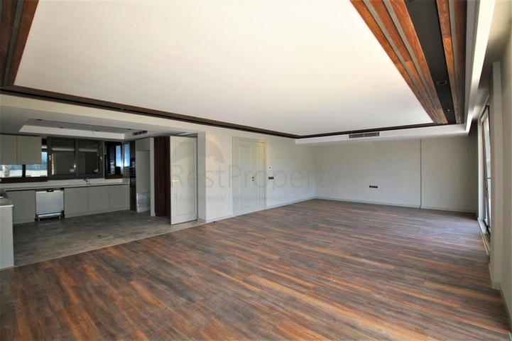 Villa mit 6+1 Grundriss in der Wohngegend Güzeloba - Antalya