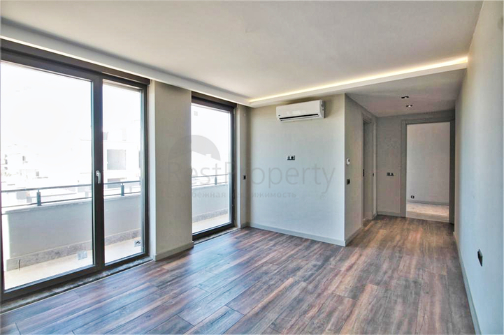 Villa mit 6+1 Grundriss in der Wohngegend Güzeloba - Antalya