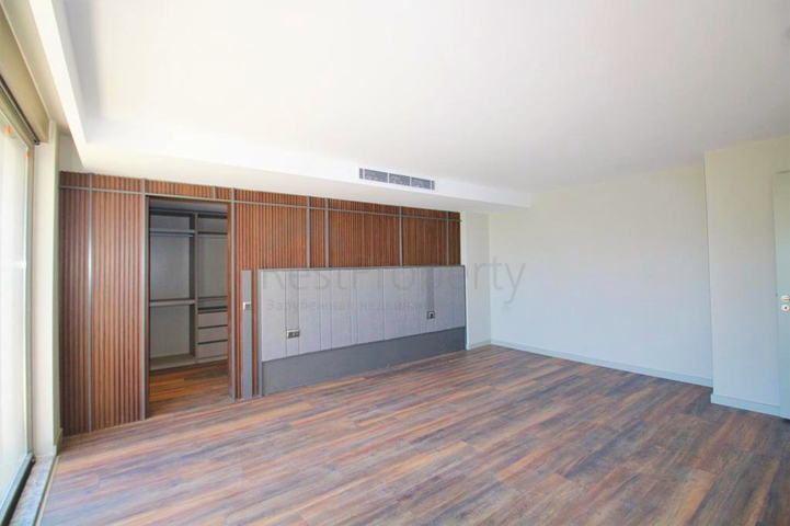 Villa mit 6+1 Grundriss in der Wohngegend Güzeloba - Antalya