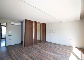 Villa mit 6+1 Grundriss in der Wohngegend Güzeloba - Antalya