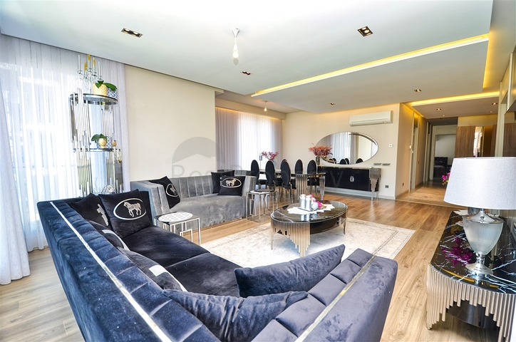 Apartment mit 3+1 Grundriss in der Wohngegend Gyursou - Antalya