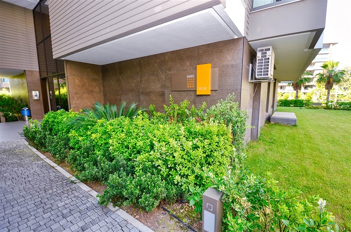 Apartment mit 3+1 Grundriss in der Wohngegend Gyursou - Antalya