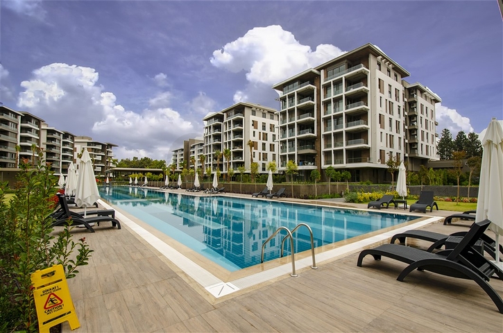 Apartment mit 3+1 Grundriss in der Wohngegend Gyursou - Antalya