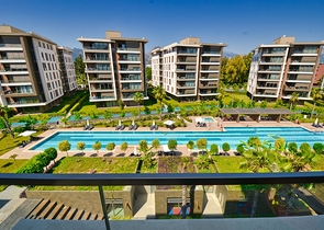 Apartment mit 3+1 Grundriss in der Wohngegend Gyursou - Antalya