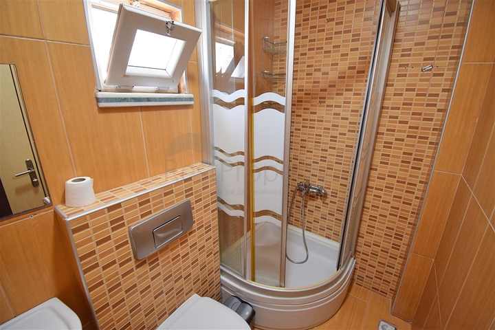 Wohnung mit 6+2 Doppelhaushälfte im Zentrum von Antalya 