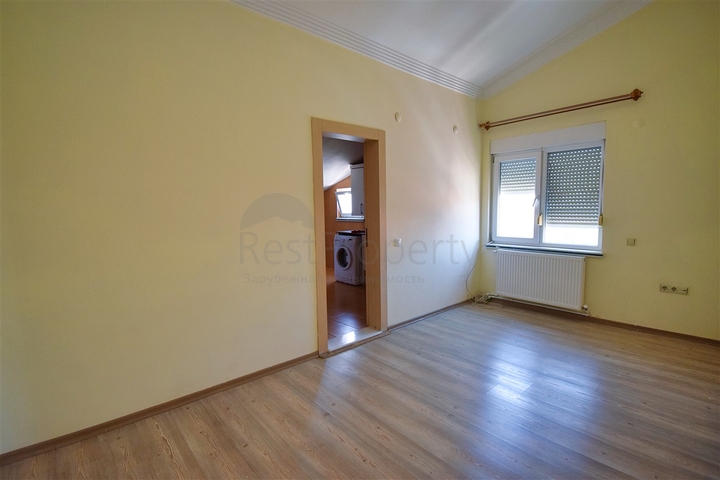 Wohnung mit 6+2 Doppelhaushälfte im Zentrum von Antalya 