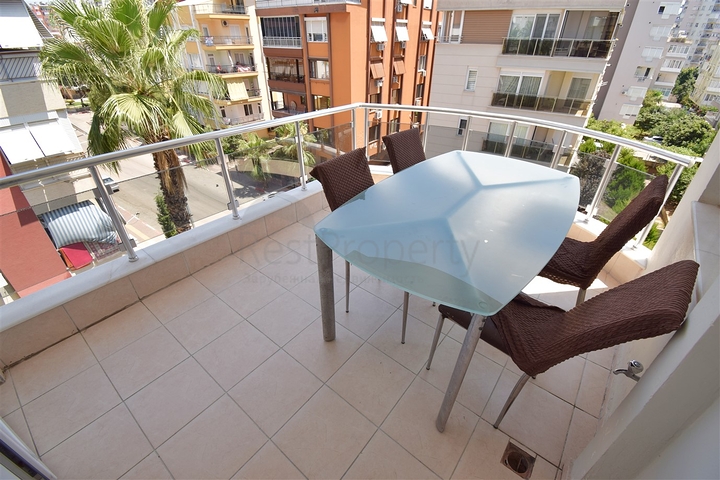 Wohnung mit 6+2 Doppelhaushälfte im Zentrum von Antalya 