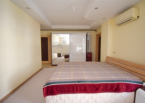 Wohnung mit 6+2 Doppelhaushälfte im Zentrum von Antalya 