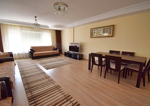 Wohnung mit 6+2 Doppelhaushälfte im Zentrum von Antalya 