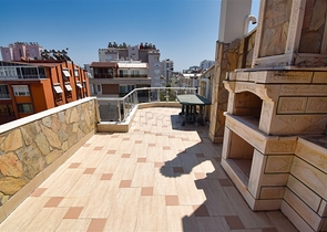 Wohnung mit 6+2 Doppelhaushälfte im Zentrum von Antalya 