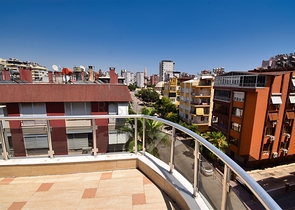 Wohnung mit 6+2 Doppelhaushälfte im Zentrum von Antalya 