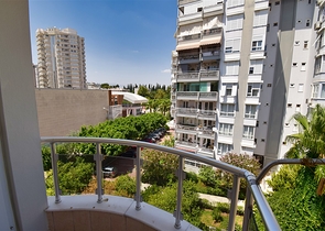 Wohnung mit 6+2 Doppelhaushälfte im Zentrum von Antalya 